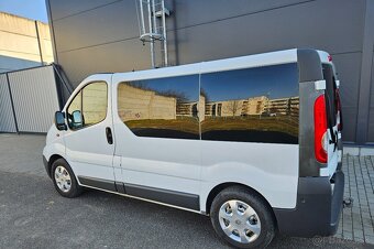 Opel Vivaro Passenger 2.0 84KW 2013 9 miest - 2