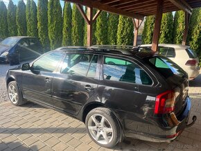 Škoda Octavia Combi 2.0 TDI PD 4x4 Elegance ICE+ - 2