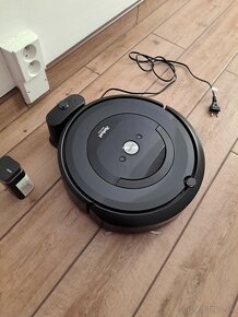 Vysávač Roomba - 2