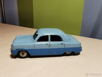 Dinky toys Ford Zephyr - 2