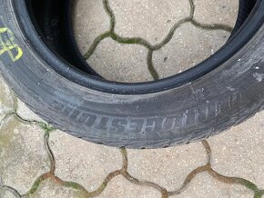 Predám 2ks zimné pneumatiky BRIDGESTONE 205/55 R16 - 2