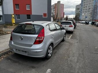 Hyundai i30 1.6i 93kW | Automat | 2010 | Webasto - 2