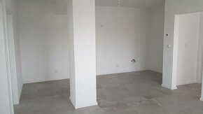 EXKLUZÍVNE 3-izbový byt, 64 m2- VELČICE, okr. Zlaté Moravce - 2