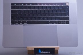 ZÁRUKA/Macbook Pro 15.4"TB CTO/I9 2.9GHZ/32GB RAM/1TB SSD - 2