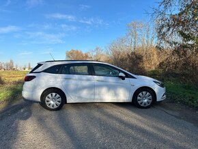 Opel Astra Sports Tourer - 2