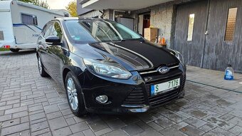 Ford Focus 2013 92 kW klima tempomat senzory 143tkm serviska - 2