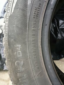 Predám zimné pneumatiky značky Nokian 205/65 R16 95 H WR D4 - 2