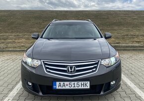 Honda Accord 8 Executive 12.2008 2.0 benzín 115 kW 153tis km - 2