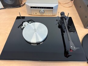 Pro-Ject DEBUT Carbon DC Ortofon RED s alu subtanierom. - 2