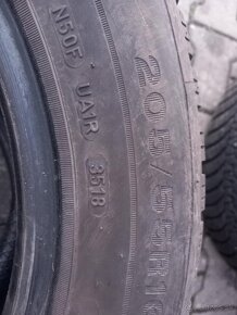 Pneumatiky zimné - DUNLOP 205/55/R16 - 2