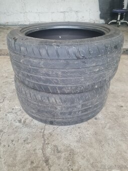 245/45 R18 - 2