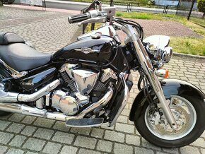 Suzuki C1800R VLR 1800 Intruder - 2