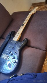 Elektrická gitara fender - 2