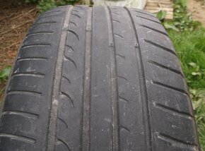 Predám letné pneumatiky Dunlop 215/55 R16,cena cena 17€/ks - 2