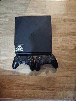 PS4 Slim - 2