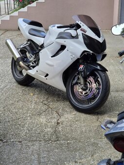 HONDA CBR 600 RR F4i - 2