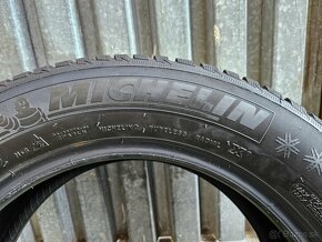 Špičkové, prakticky nejazdené zimné Michelin - 205/60 r16 - 2