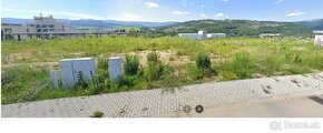 Predaj stavebné pozemky v centre NA KACICI 563m2 a 691m2 - 2