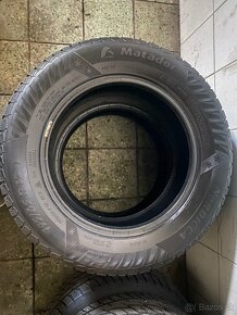 Predám zimné pneu matador 195/65 R15 - 2