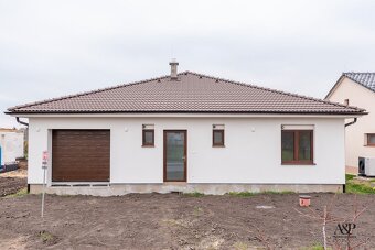 NA PREDAJ NOVOSTAVBA RODINNÉHO DOMU S GARÁŽOU, POZEMOK 811M2 - 2