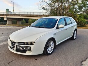 Alfa Romeo SW 2.0 JTDm • 2011 • Facelift - 2