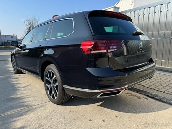 Volkswagen Passat Variant 2.0 TDI Elegance DSG - 2