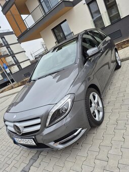 Mercedes-Benz B 180 - 2