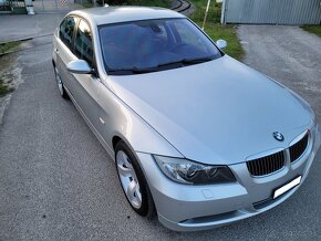 BMW E90 330i - 2