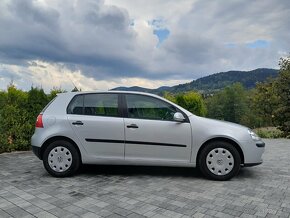 Volkswagen Golf  1.6 Mpi  benzín 125 tis.km - 2