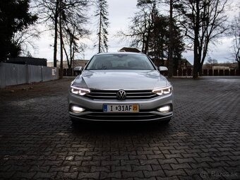 Volkswagen Passat Variant 2.0 TDI EVO Elegance DSG - 2