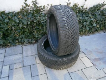 Predám 2x zimné pneu Firestone 235/45 R19 99VXL - 2