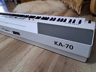 Predám Digitálne Stage Piáno- KURZWEIL KA 70 - 2