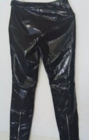 latexové nohavice Icona pop Gina Tricot vel. 36 (NOVE) - 2