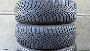 Predám 4-Zimné pneumatiky Goodyear Ultra 195/65 R15 - 2