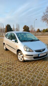 Predám Honda Jazz 1.2 benzín 57 kw rok 2005 - 2