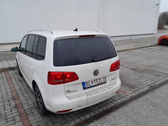 Volkswagen Touran 2.0 TDI Comfortline DSG - 2