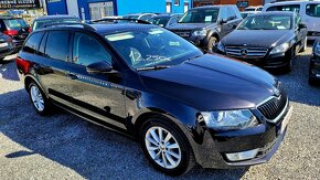 Škoda Octavia Combi 2.0 TDI Elegance/Style DSG - 2