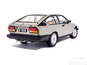 Alfa Romeo GTV Alfetta 2.0 1:18 AutoART - 2