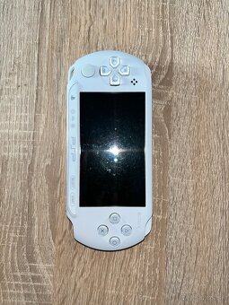 PSP e1004 - 2