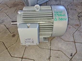 Predám pätkový aj prírubový el.motor 4kW 2900ot 1430ot - 2