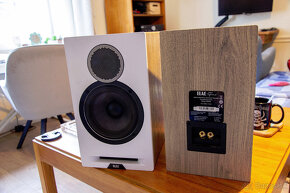 Regalove reproduktory ELAC - 2