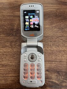 Sony Ericsson W300i vyklapacka - 2