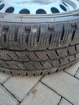 Zimne pneumatiky  225/55 R17C - 2