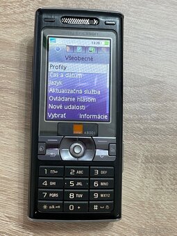 SonyEricsson K800i - 2