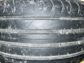 225/40r18 - 2