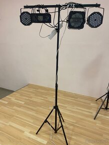 Svetelná technika Komplet SET - PAR,LED, GOBO, 2x T stojan - 2