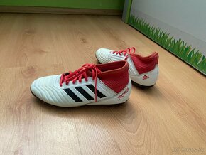 Adidas Predátor  kopačky V.35,5 - 2