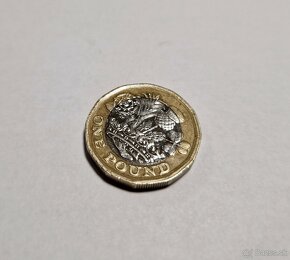 Queen Elizabeth ONE pound - zberateľská minca - 2