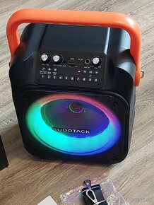 Prenosný bluetooth reproduktor s bezdrôtovými mikrofónmi - 2