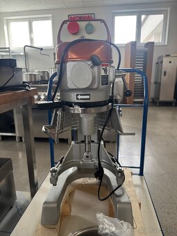 Univerzálny robot/miesič cesta RM Gastro RM-100h - 2